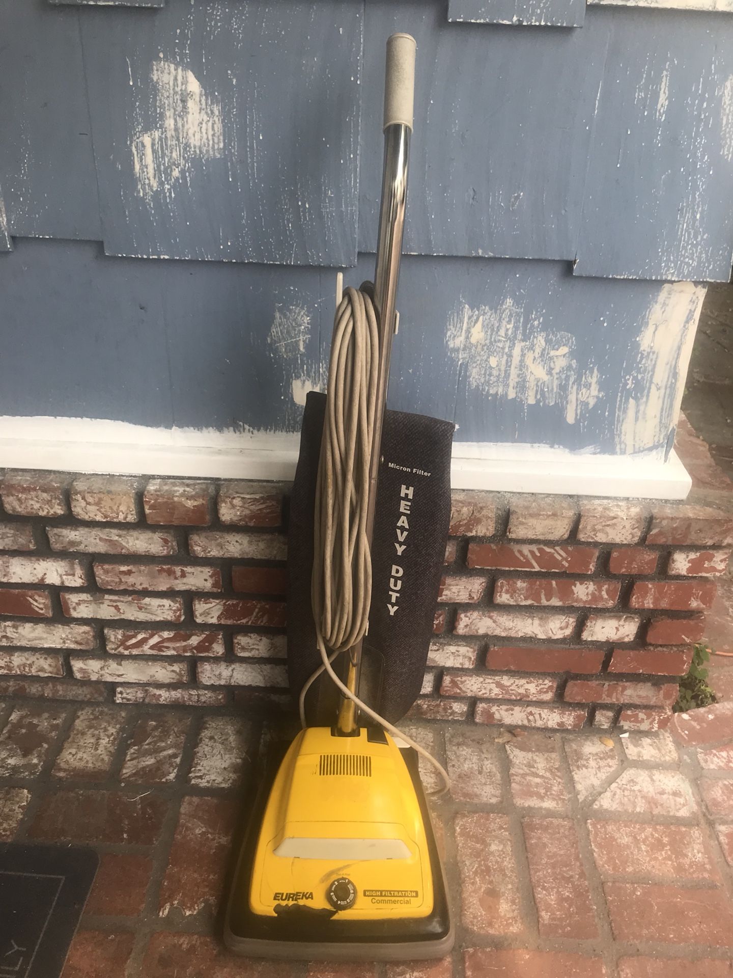 EUREKA HEAVY DUTY COMMERCIAL VACUUM CLEANER