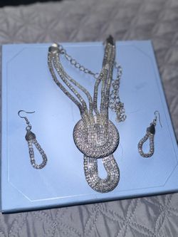 Necklace And Earring Set 
