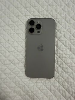 iPhone 15 Pro Max