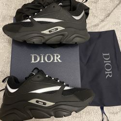 DIOR B22 NEW DESIGNER TRACK RUNNERS SHOES SNEAKERS MEN STYLE• SIZE 43 And   42 EUROPE . 9.5 and 8.5 ⭐️⭐️⭐️⭐️⭐️