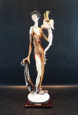 Giuseppe Armani Porcelain Figurine LADY WITH PARROT 616-C Cockatoo LE 150/5000