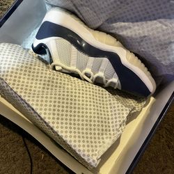 Air Jordan 11 Diffused Blue