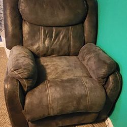 Recliner Rocking Chair Need Gone