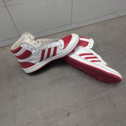 Adidas Sneakers