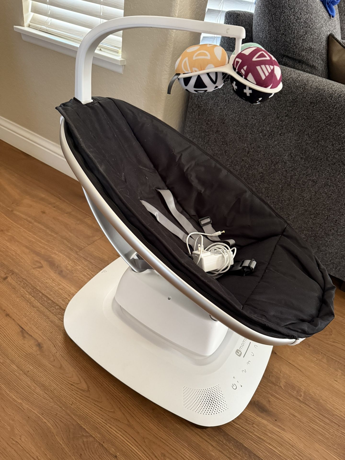 Mamaroo Baby swing