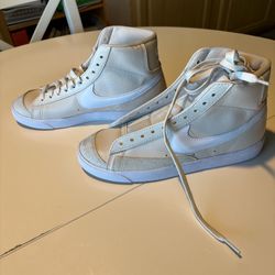 Nike blazer mids
