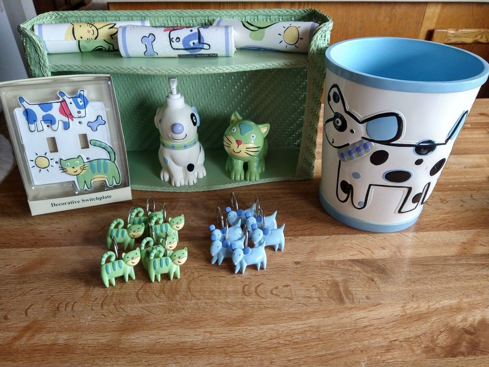 Adorable Cat And Dog Bathroom Decor