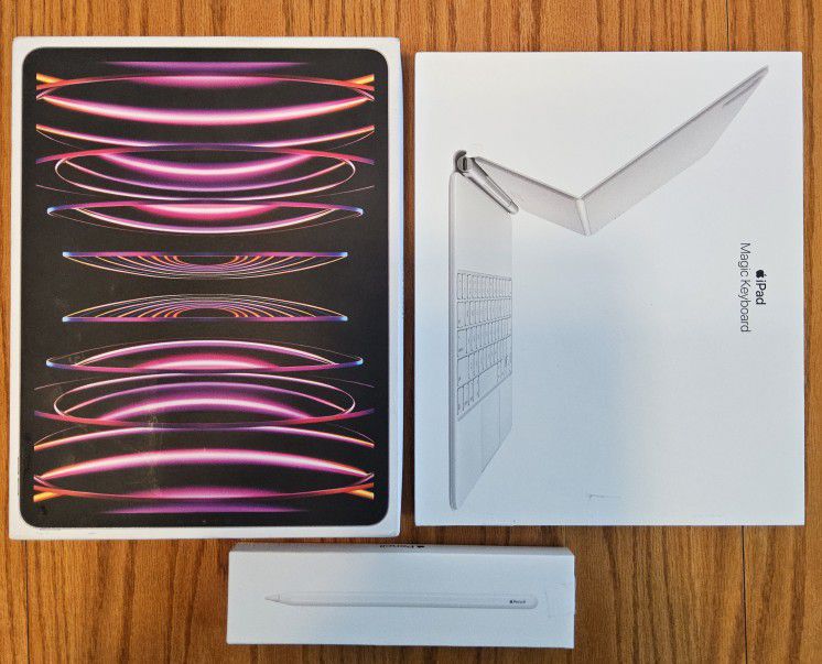 Apple iPad Pro 12.9 6th Gen Wifi + Magic Keyboard + Apple Pencil 2nd Gen + Charger + Warranty $900