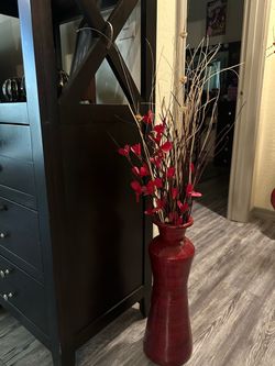 Red flower decor vase