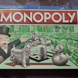 Hasbro Gaming Monopoly C1009 Classic Board Game Sealed