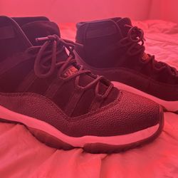 jordan 11 black size 10