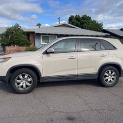 Kia Sorento 2011 * Motivated Seller*