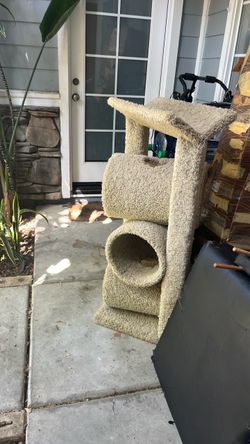 4 foot cat tree