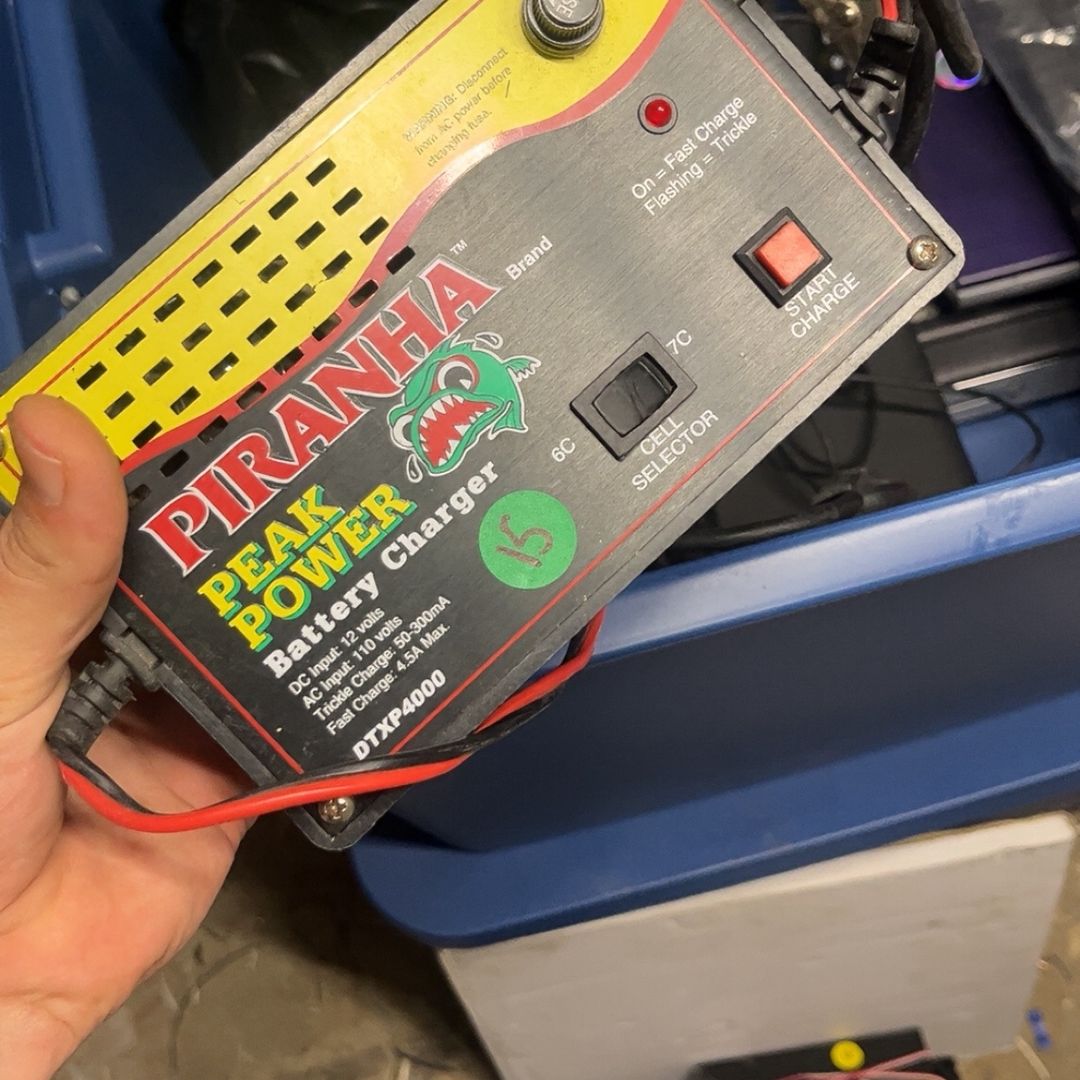 Duratrax Piranha Peak Power Battery Charger, model DTXP4000