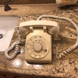 Vintage Rotary Telephone 