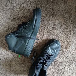 Men Shoes Size 11 Smashed Because Was In Closet But Good Condition