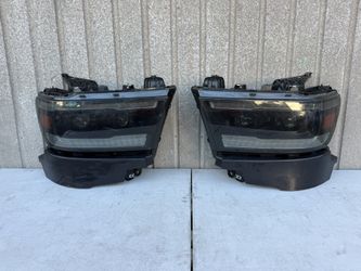2019 2020 2021 2022 2023 2024 Dodge Ram Headlight Headlamp Right Passenger Side Left Driver Side LH Smoke Projector DRL Used LED 