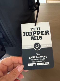Yeti Hopper M15 Soft Cooler never used