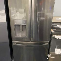 Brand NEW Floor Model LG 36" French Door Stainless 
