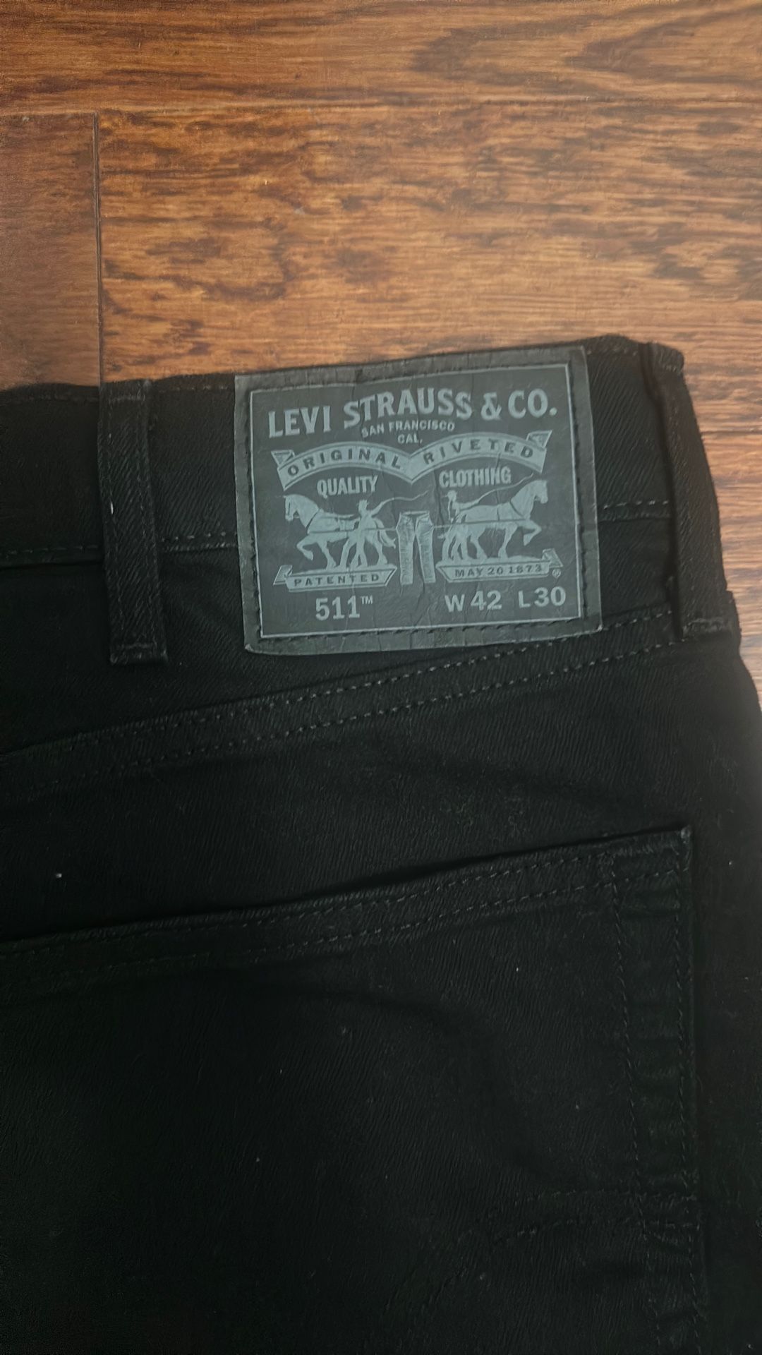 Levis Mens W42 L30