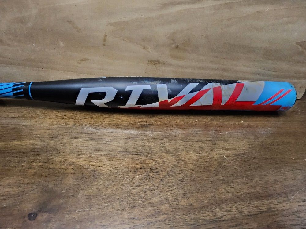 Easton Rival 7050 USA/USSSA Slowpitch Bat- 260z