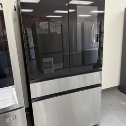 Bespoke 4-Door French Door Refrigerator (29 Cu. Ft.) with AI Family Hub+ in Charcoal Glass and Stainless Steel