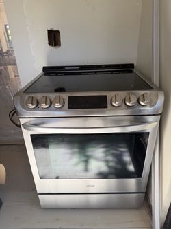 LG Induction Slide-In Range, 5 Elements, Convection, Wi-Fi
