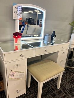 BLOWOUT SALE!! WHITE VANITY 