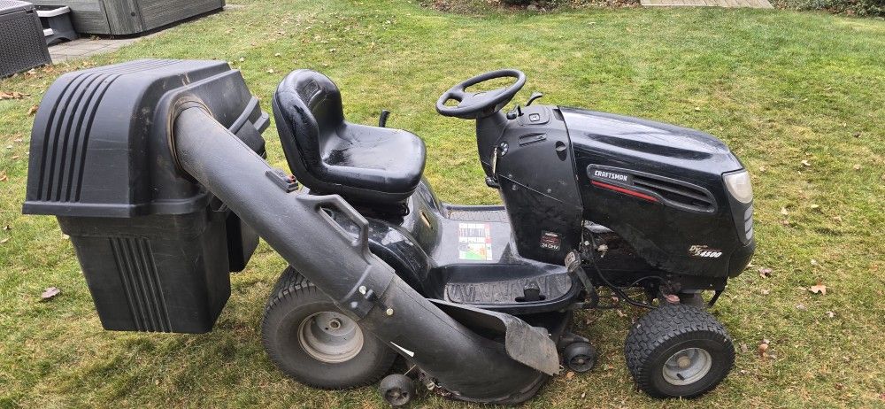 Craftsman Tractor w/Bagger (for Parts)