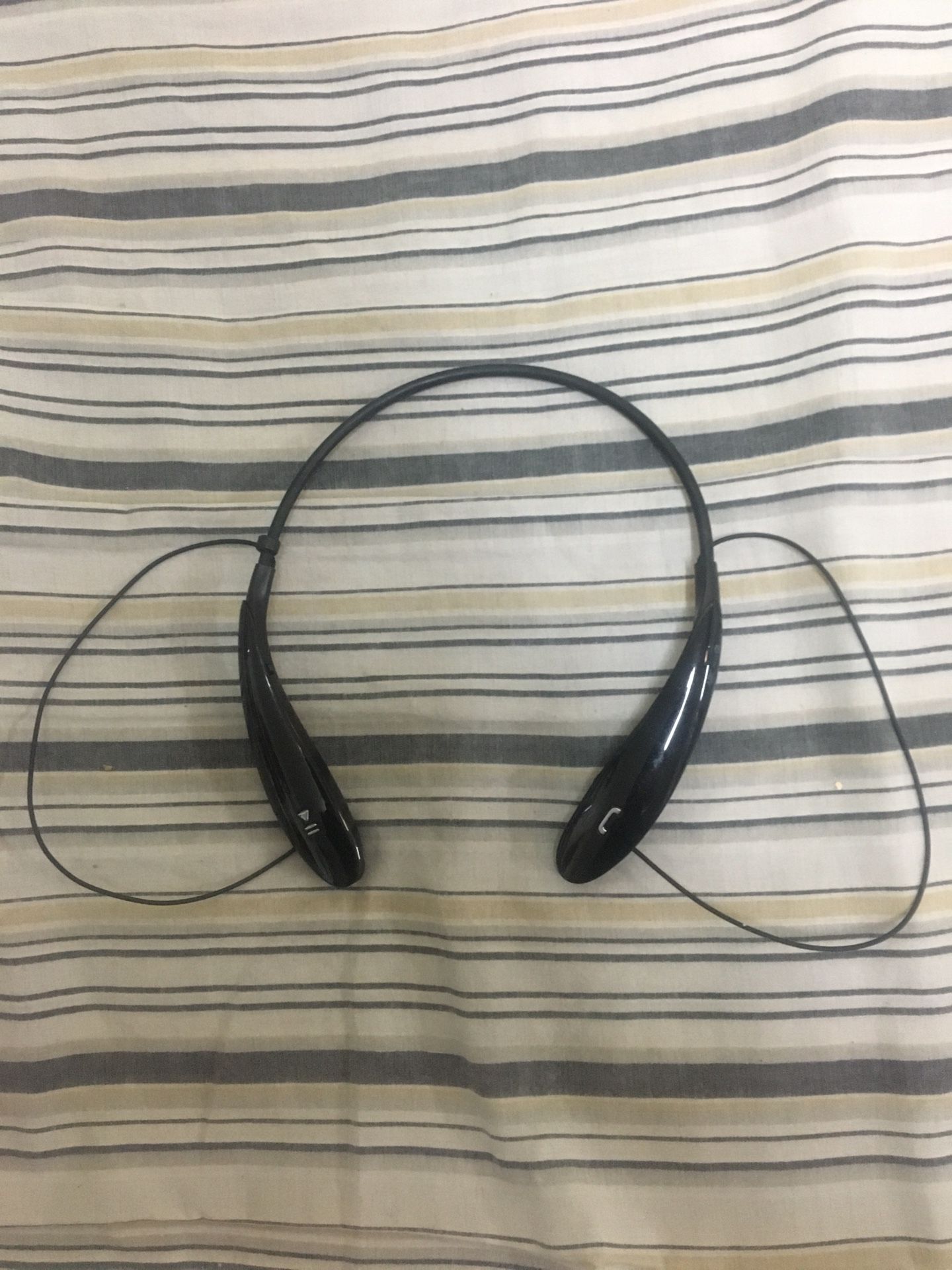 LG wireless headphones