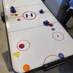 Air hockey