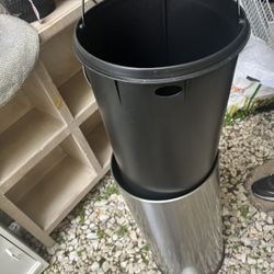 Stainless steel trash can