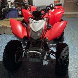 Atv Honda Needs Battery And Carborator Cleaned