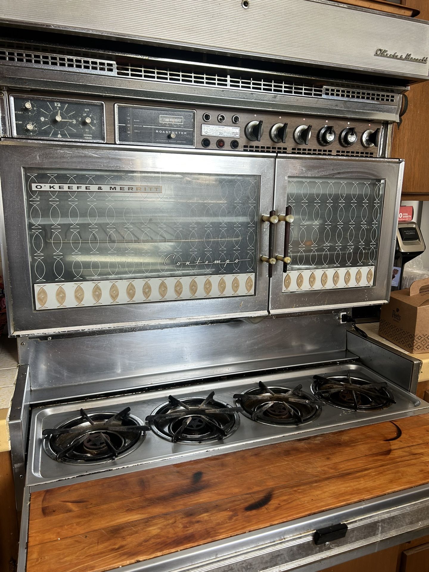 vintage O'Keefe and Merritt Contempo stove