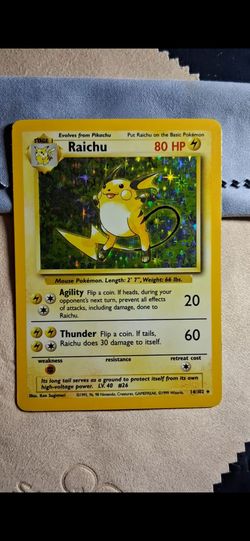 1999 Pokémon Card Base Set Raichu Holo 14/102 - - NM