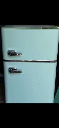INSIGNIA Refrigerador 