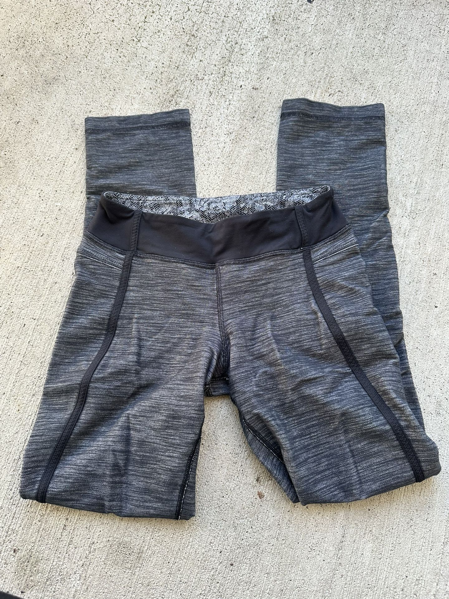 Lululemon grey straight flare yoga pants Lululemon Forme Pant size 4