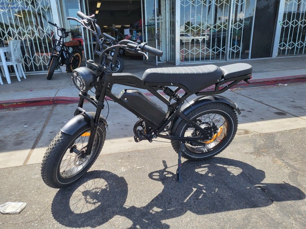 LAST ONE! Brand New Electric Bike