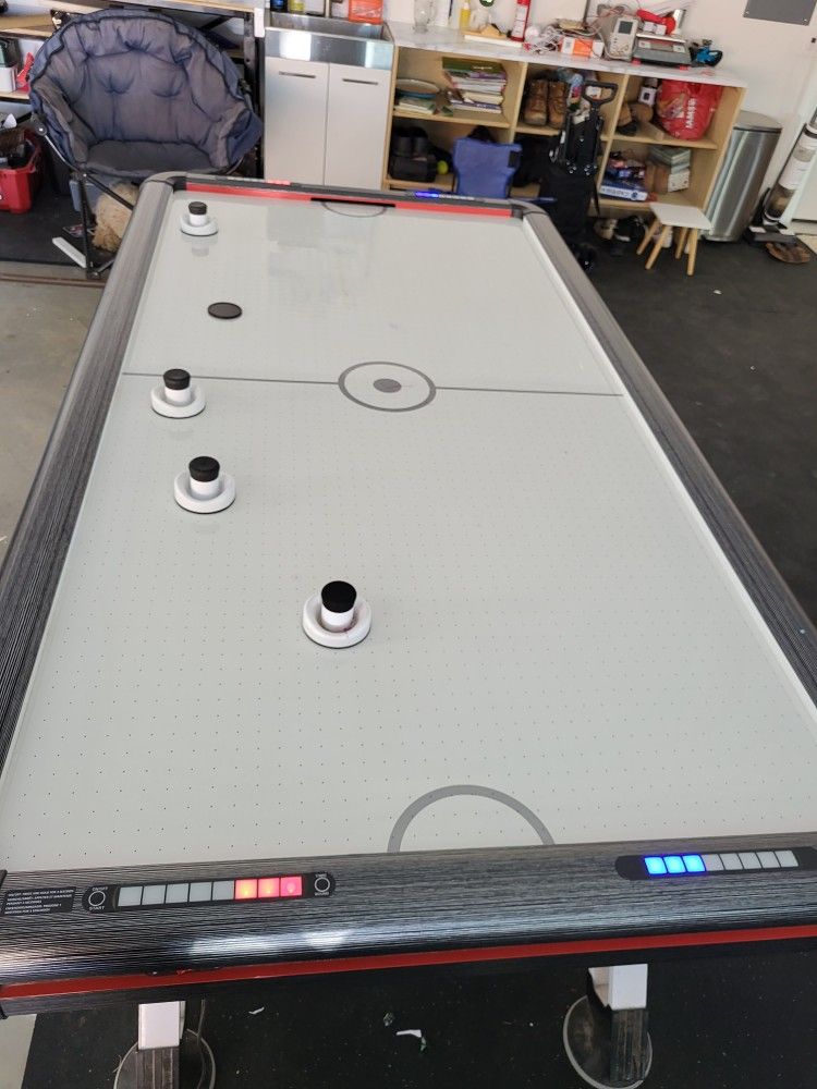 Air Hockey Table