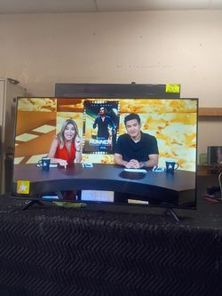 55 inch Hisense android 4k smart tv beautiful tv comes with remote control shows great quality clear picture works perfect guaranteed
