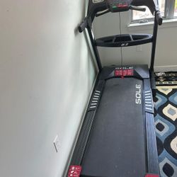 Sole Treadmill 