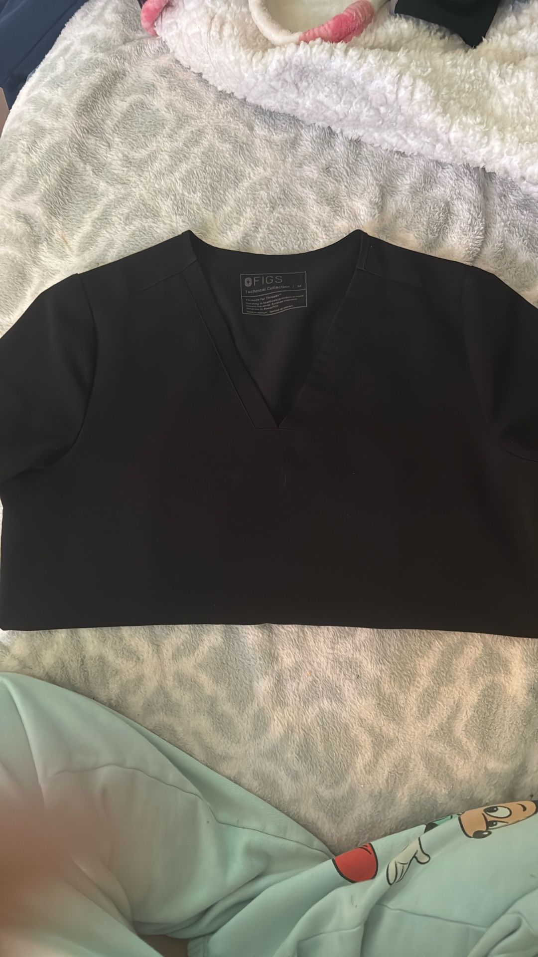 Figs Scrub Top