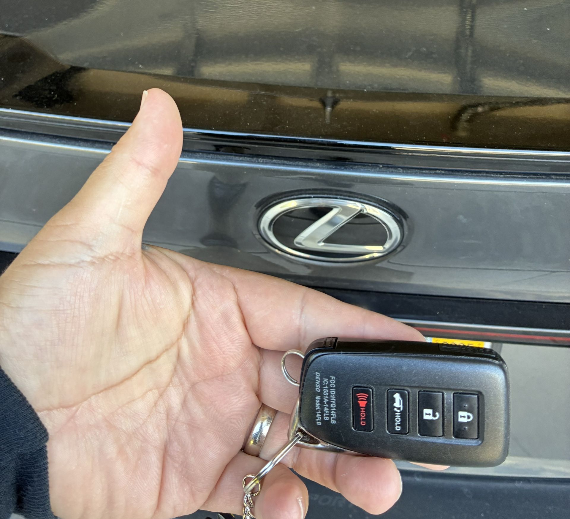 Car keys/ Llaves De Carro