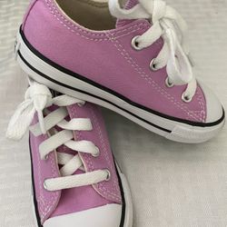 Pink converse size 8 