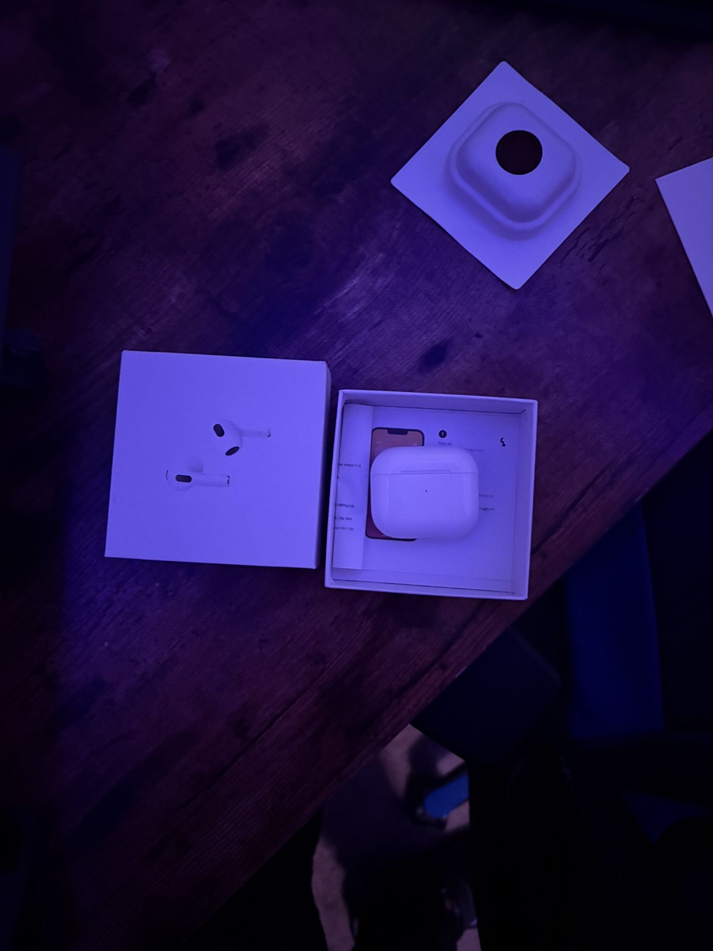 Airpods back in stock come shop whoever !!!