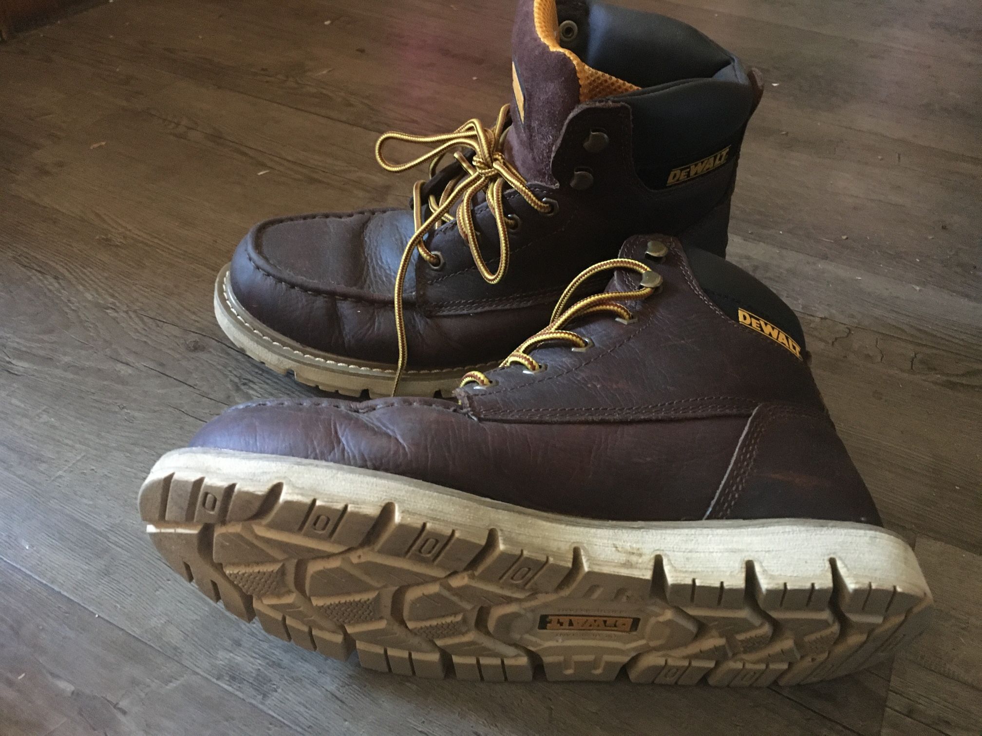 Dewalt moc toe boots sales