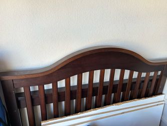 Cribs Black and Brown