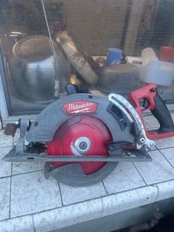 Milwaukee Circular Saw
