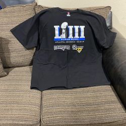 Size 3XL Patriot-Rams Super Bowl T-Shirt.