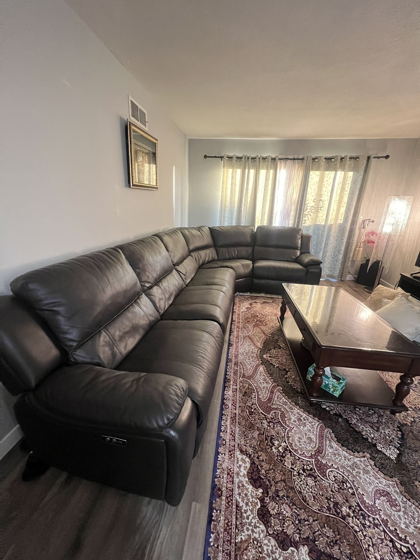 6-Piece Leather Recliner Sectional Sofa – Great Condition!